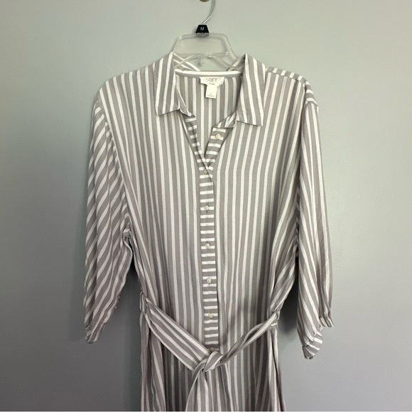LOFT Outlet lounge Grey White striped collared button  dress Large Soft Flowy - Picture 2 of 6